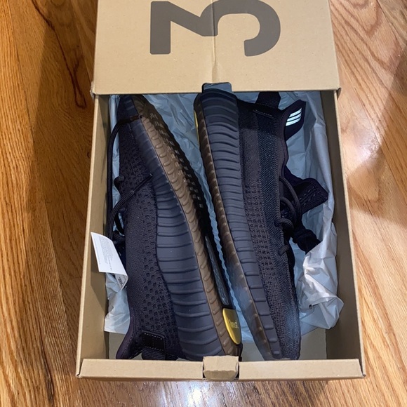 Yeezy Boost 350 V2
